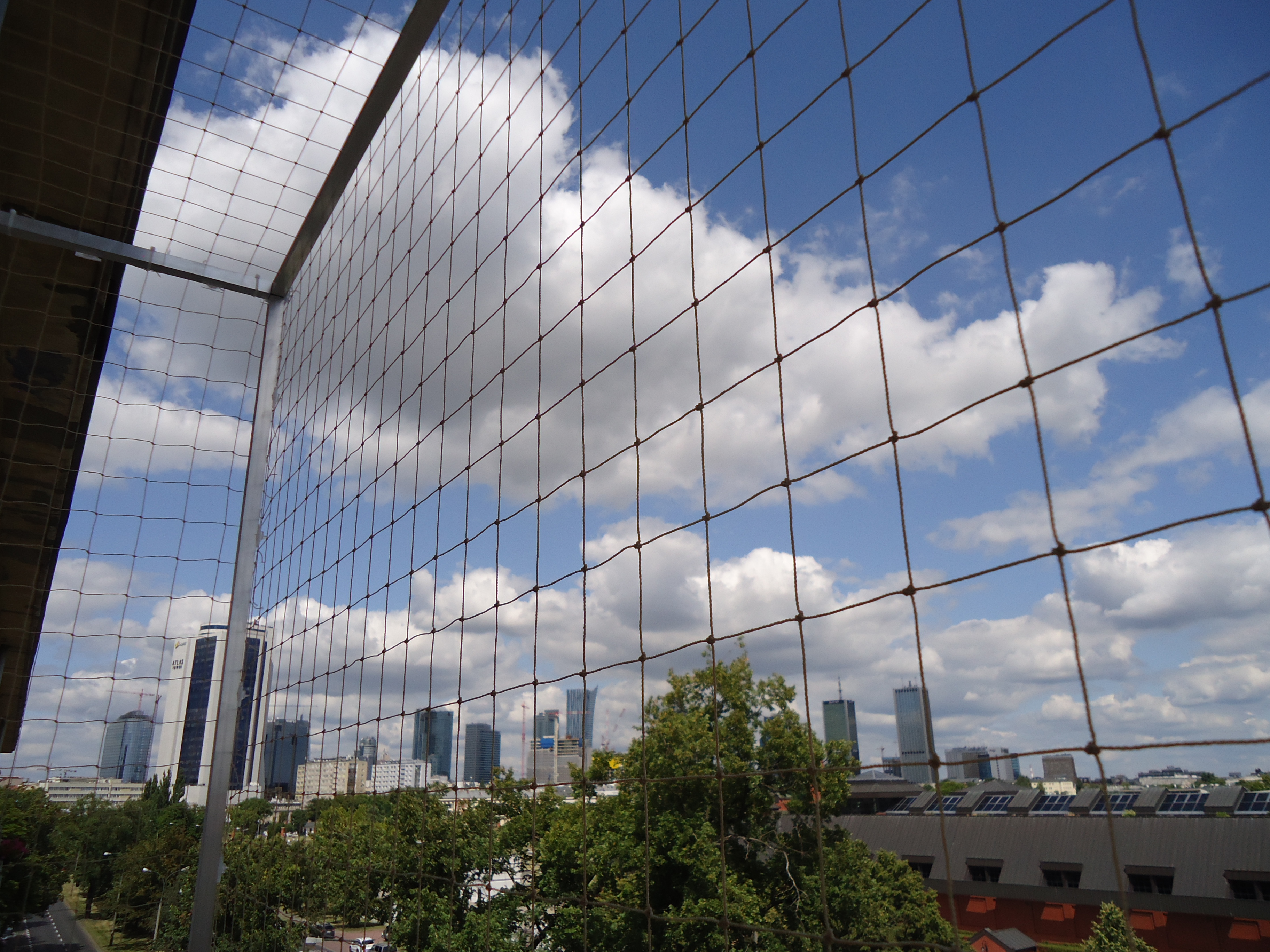 Montaż siatki na balkonie - Mokotów